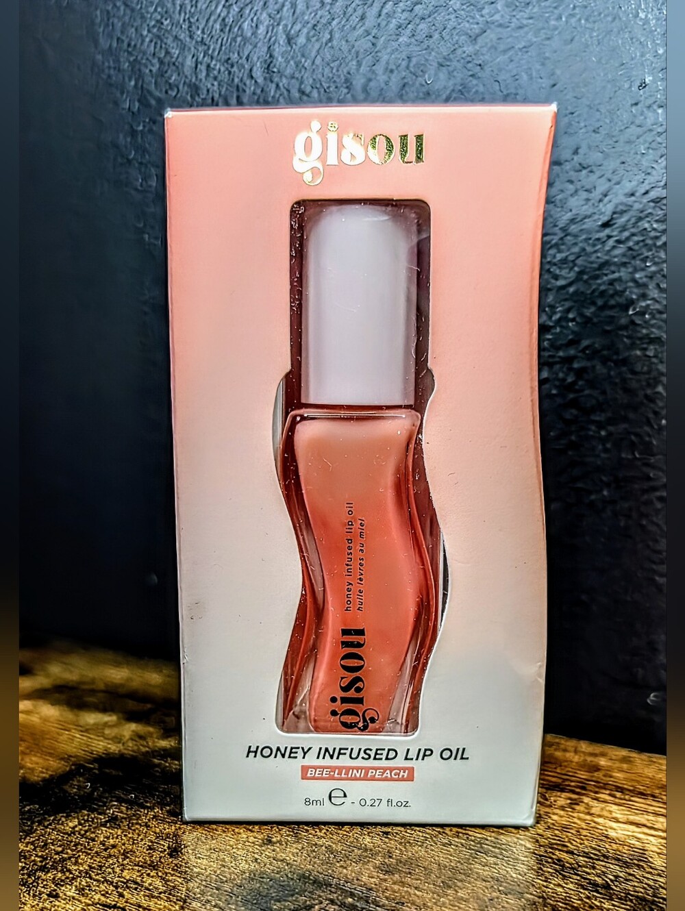 GISOU Honey Infused Lip Oil              Color: Bee-llini Peach